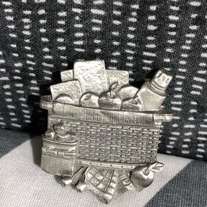 Longaberger Basket Pin